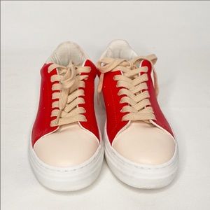 ALICE + OLIVIA THEA SNEAKER SIZE 6